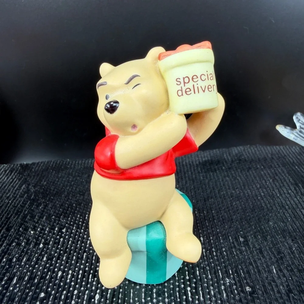 Disney Pooh & Friends Newborn is for a Happy Start Winnie the Pooh Figurine‎